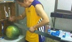 破烂衣服搞笑图片