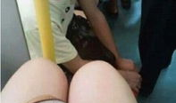 露大腿搞笑的图片,露大腿搞笑瞬间，笑出腹肌！