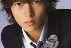 山下智久图片