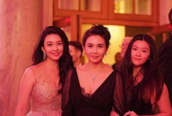 邱淑贞和女儿照片,美丽传承，时光见证的亲情魅力